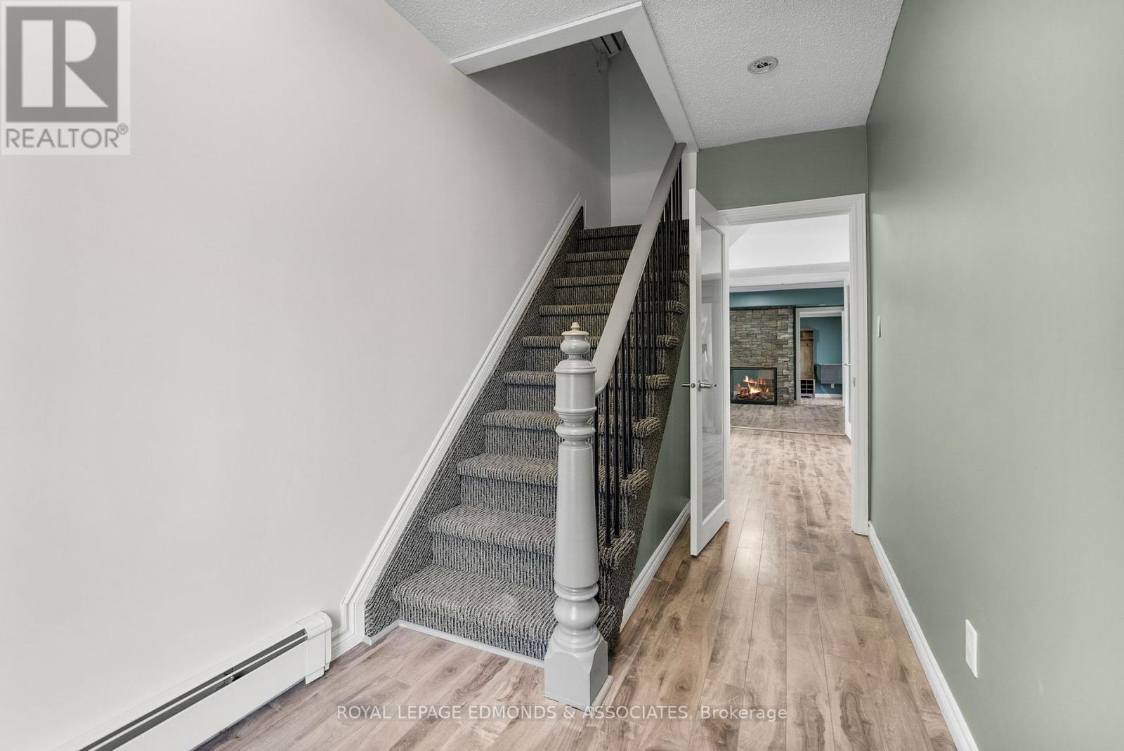 












202 IRVING STREET

,
Pembroke,




Ontario
K8A2S6


