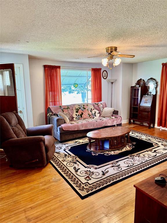 












188 Sarah Avenue

,
Miniota,




Manitoba
R0M1M0

