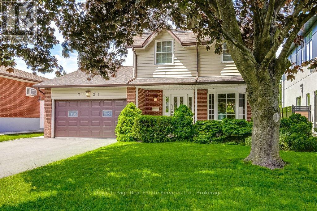 












3121 VICTORIA STREET

,
Oakville (BR Bronte),




Ontario
L6L1K3

