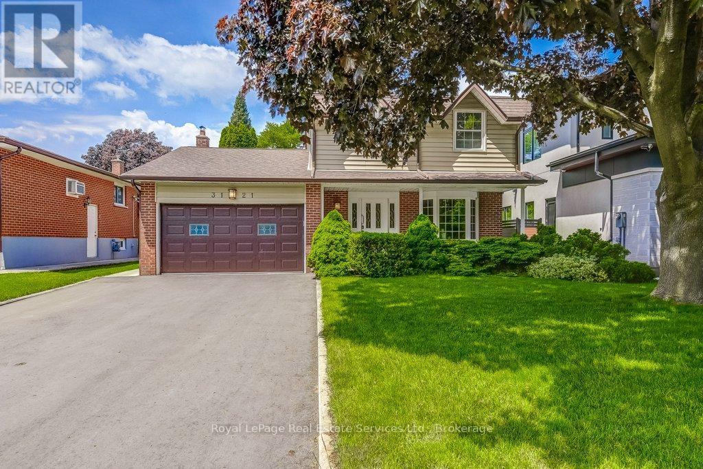 












3121 VICTORIA STREET

,
Oakville (BR Bronte),




Ontario
L6L1K3

