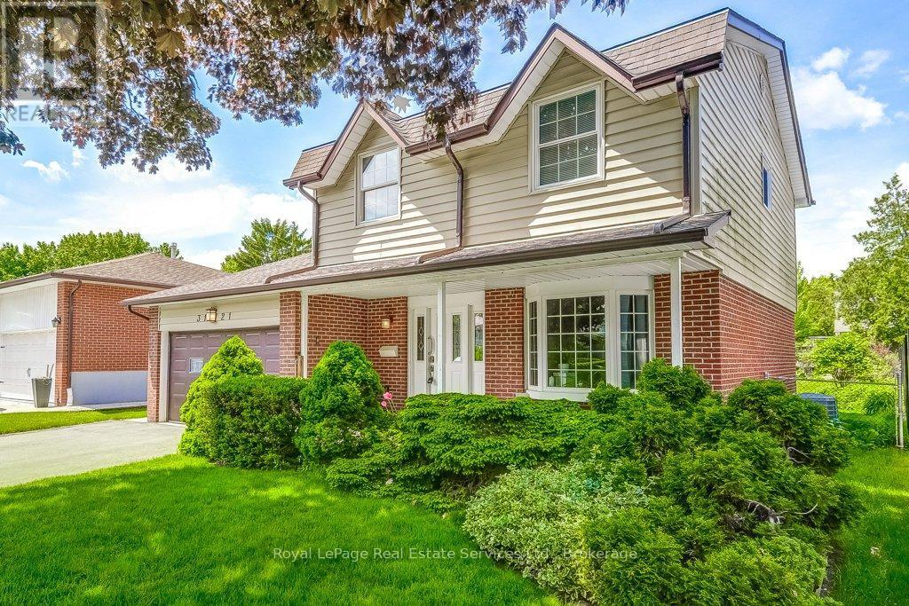 












3121 VICTORIA STREET

,
Oakville (BR Bronte),




Ontario
L6L1K3

