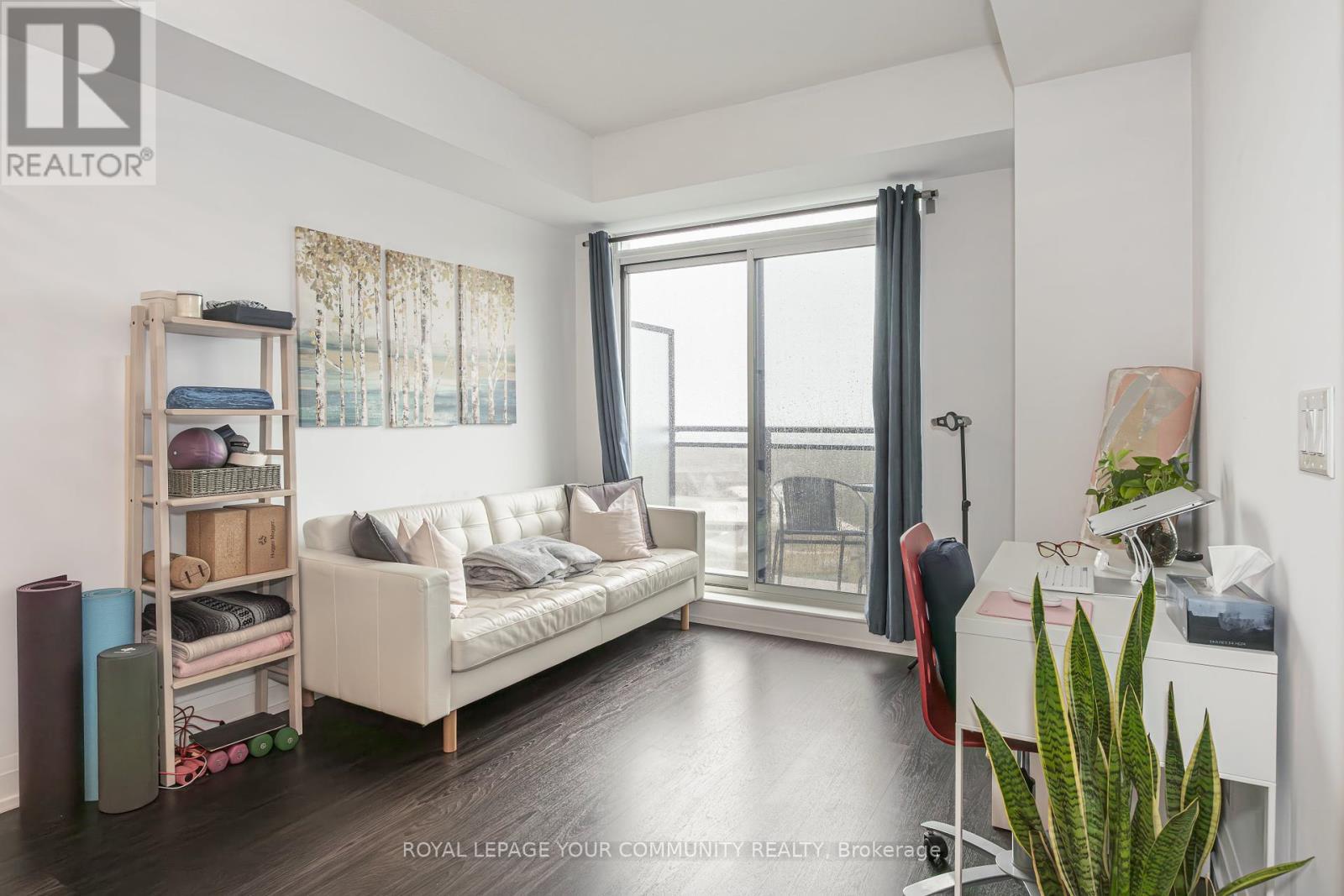 












1503 - 1070 SHEPPARD AVENUE W

,
Toronto,




Ontario
M3J0G8

