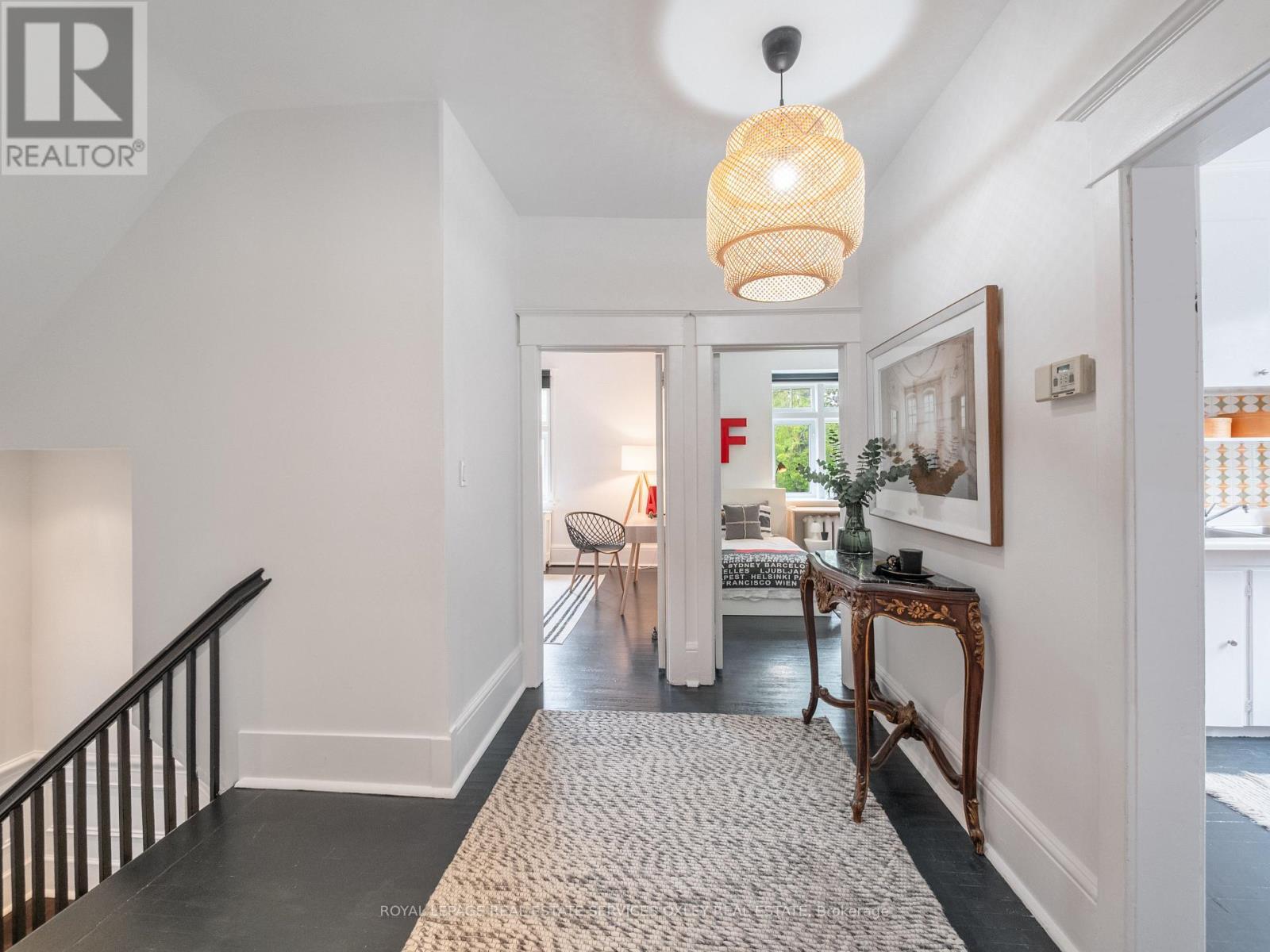 












24 ST ANDREWS GARDENS

,
Toronto,




Ontario
M4W2E1

