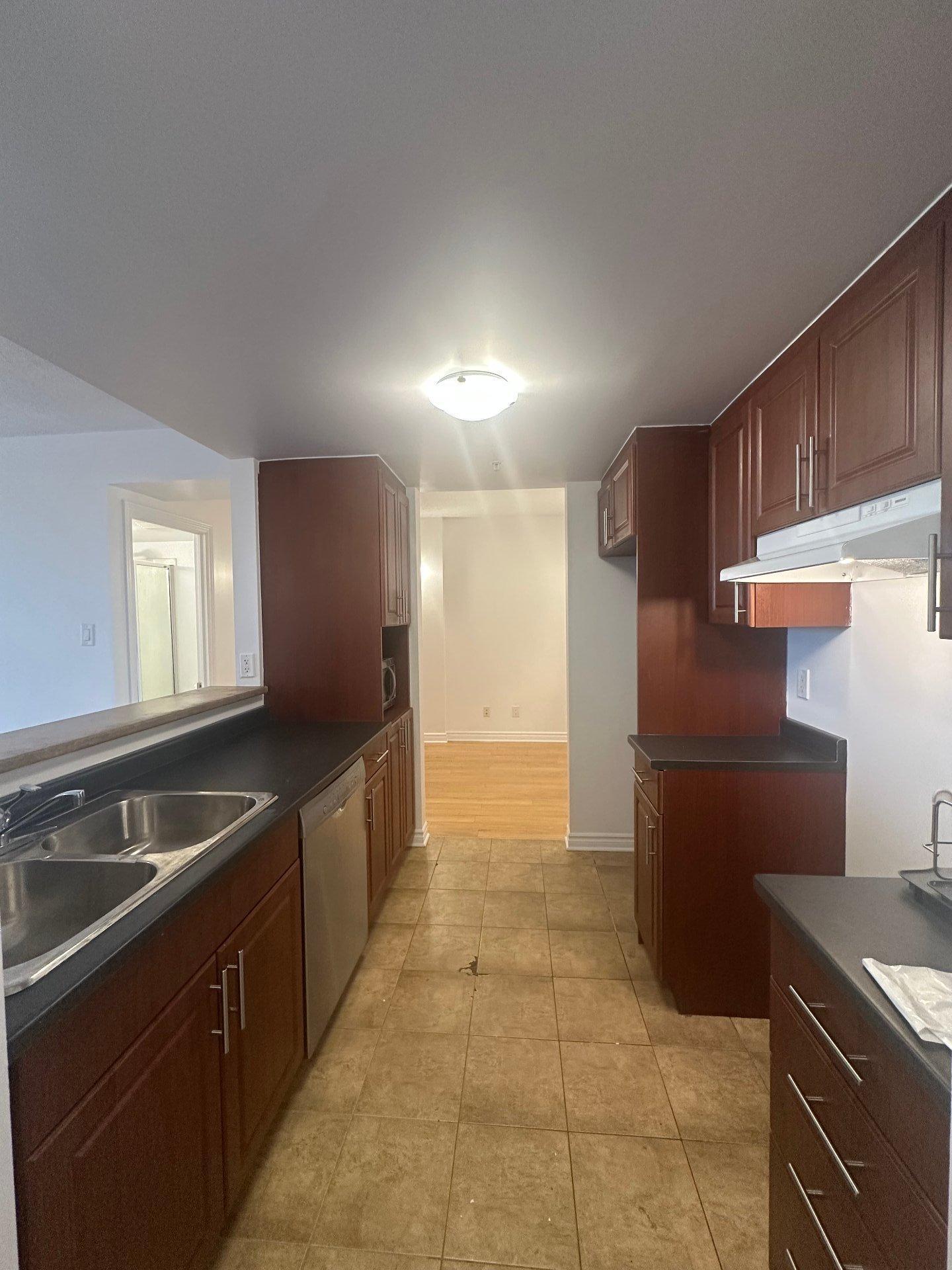 









385


Boul. Deguire

, 908,
Montréal (Saint-Laurent),




QC
H4N0A7

