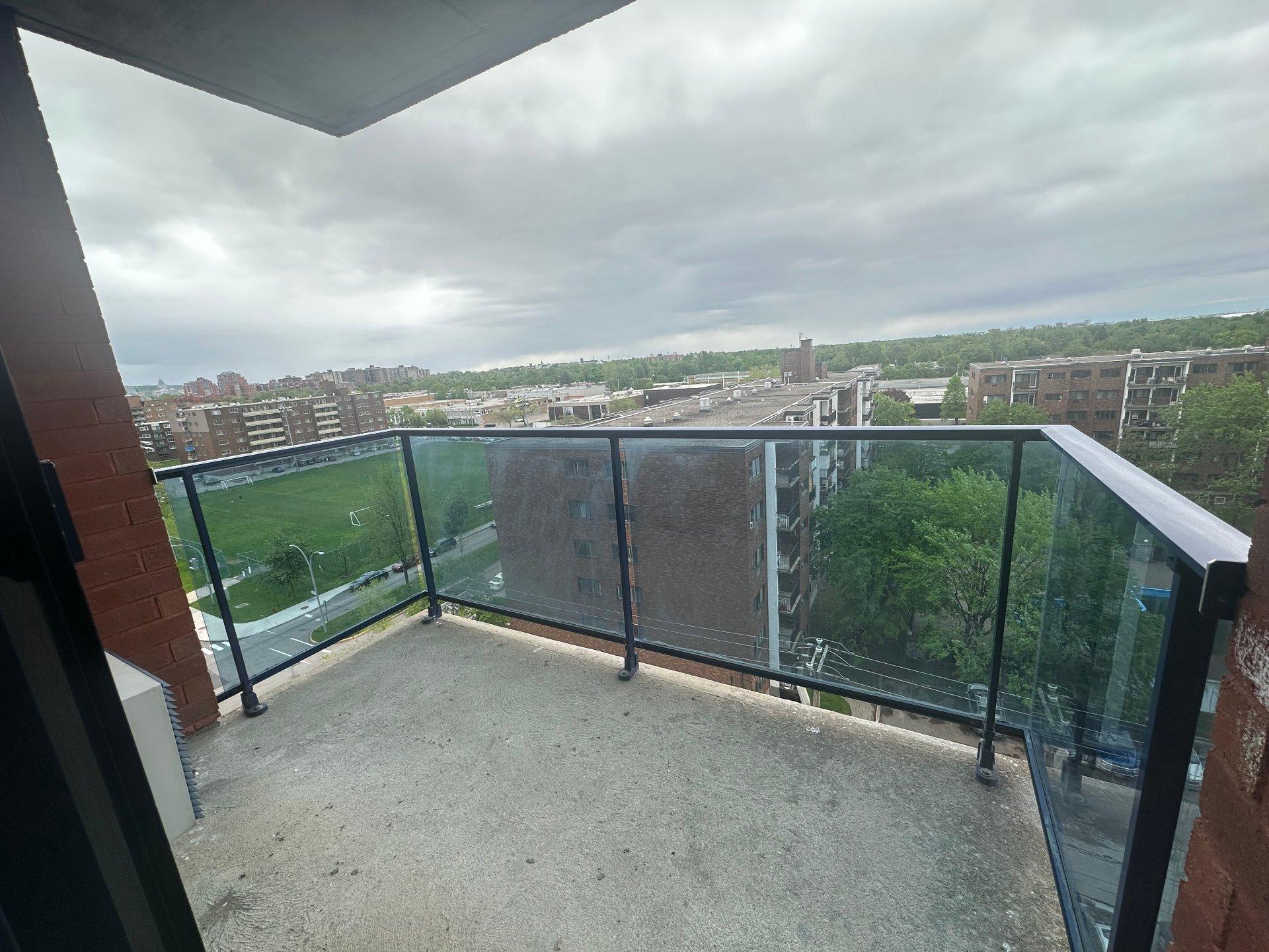 









385


Boul. Deguire

, 908,
Montréal (Saint-Laurent),




QC
H4N0A7

