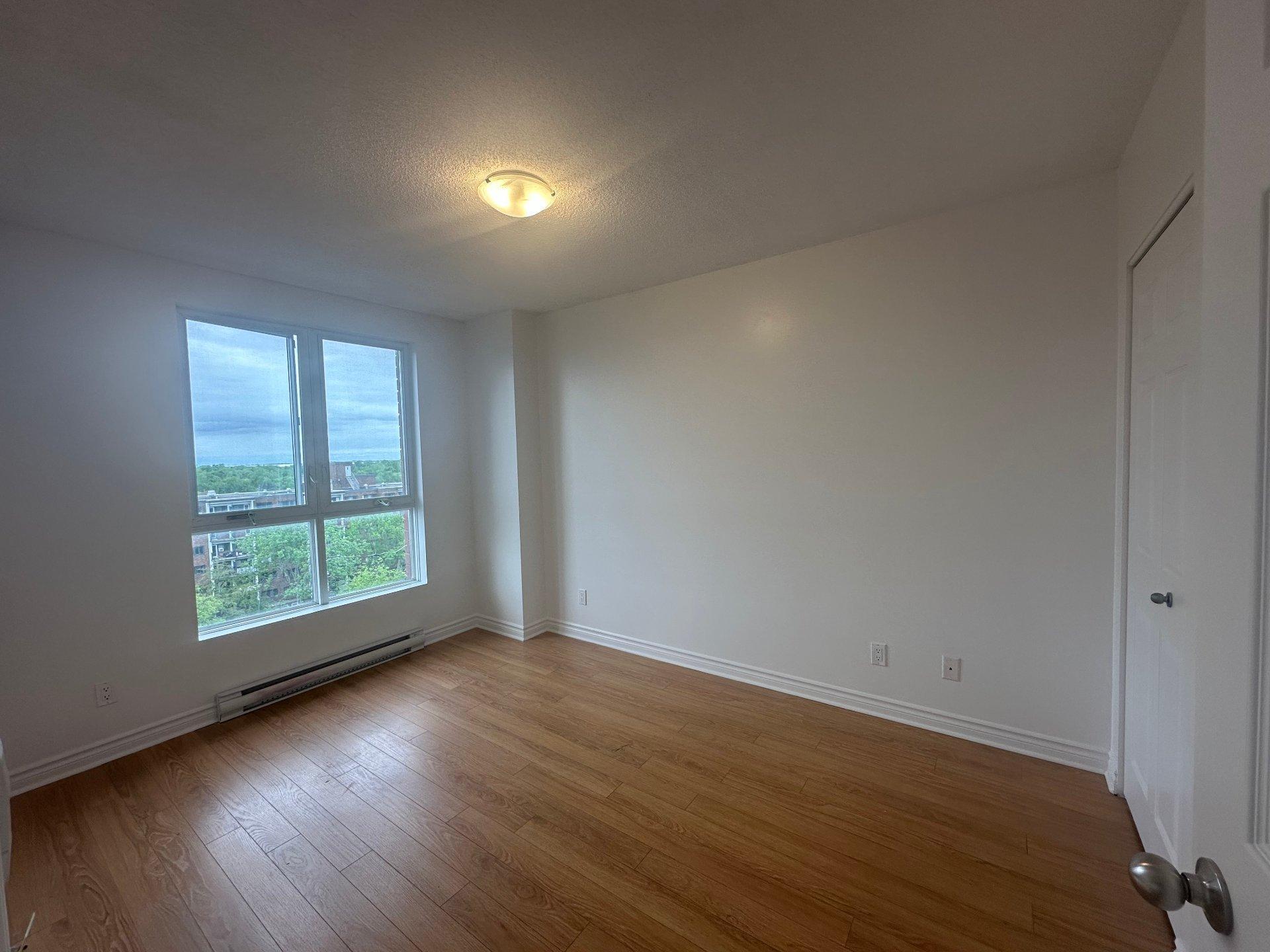 









385


Boul. Deguire

, 908,
Montréal (Saint-Laurent),




QC
H4N0A7

