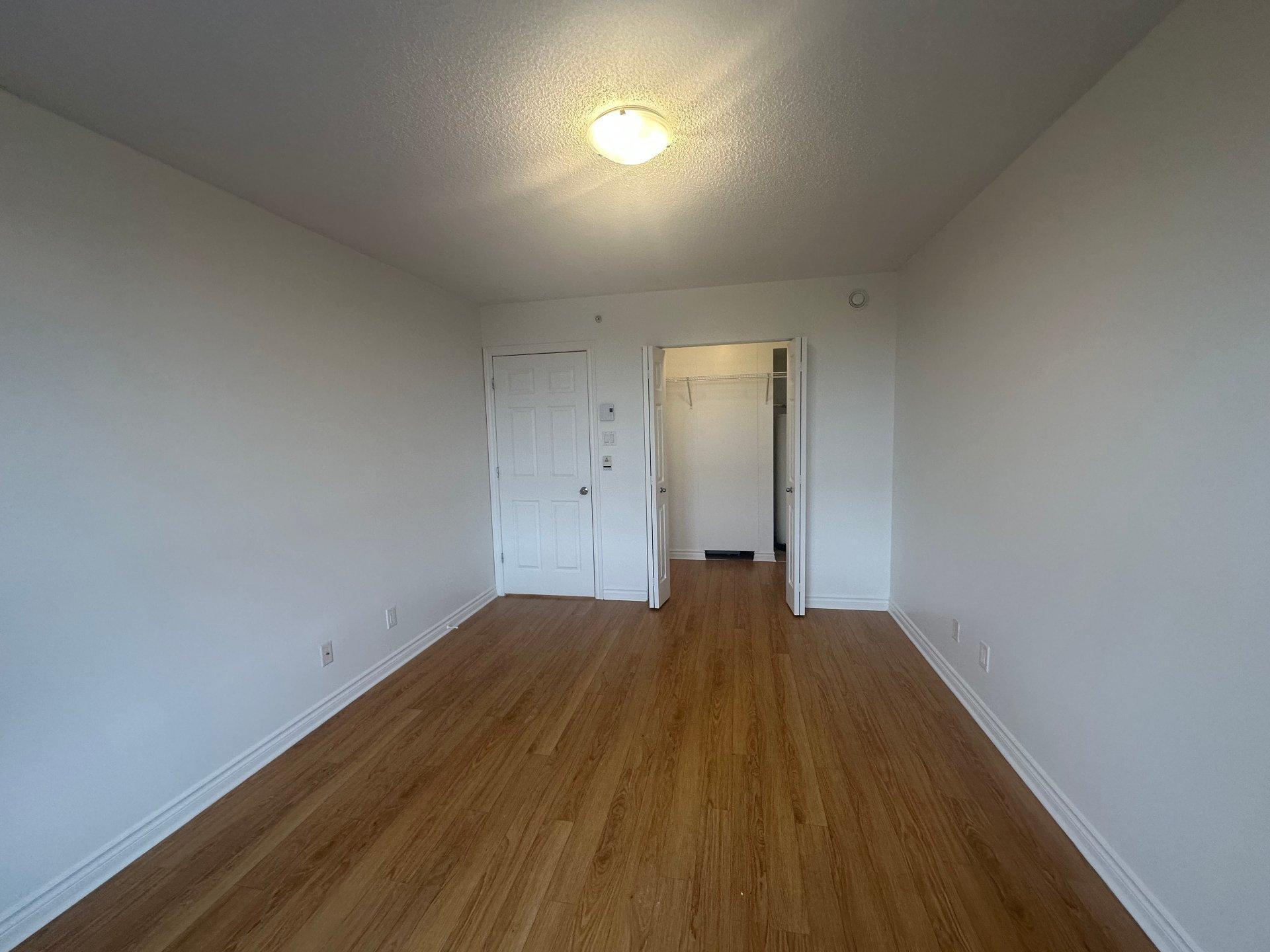 









385


Boul. Deguire

, 908,
Montréal (Saint-Laurent),




QC
H4N0A7

