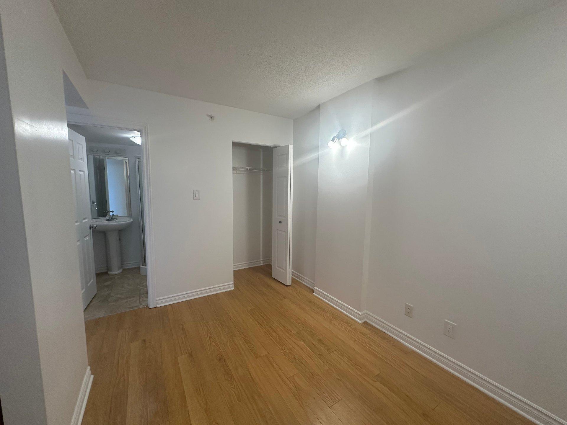 









385


Boul. Deguire

, 908,
Montréal (Saint-Laurent),




QC
H4N0A7

