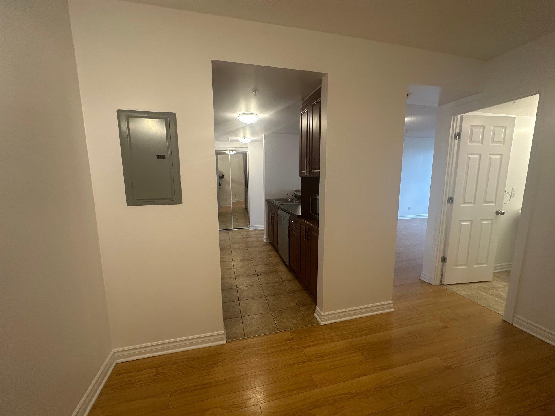 









385


Boul. Deguire

, 908,
Montréal (Saint-Laurent),




QC
H4N0A7

