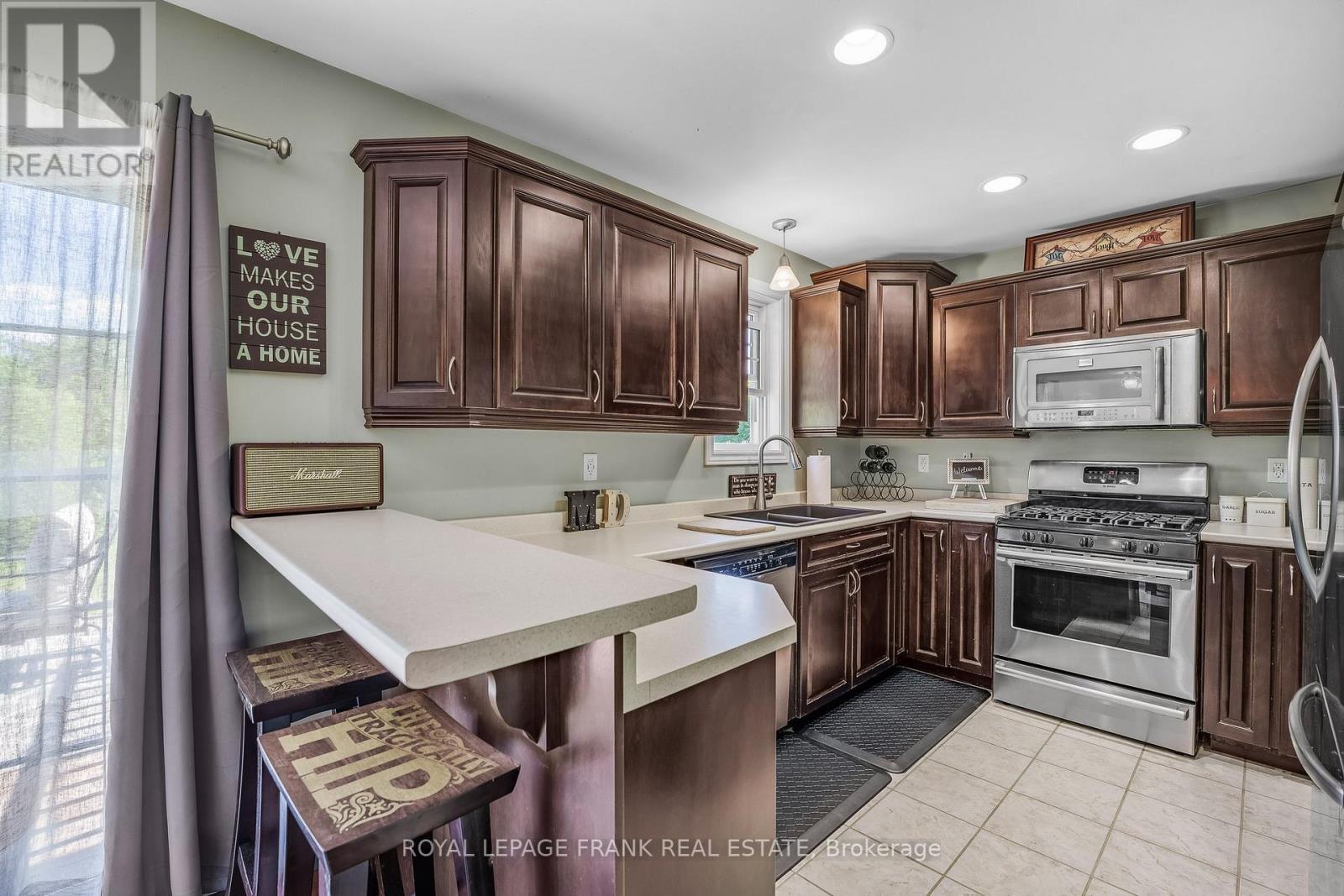 












376 BETHEL ROAD

,
Belleville,




Ontario
K0K3E0

