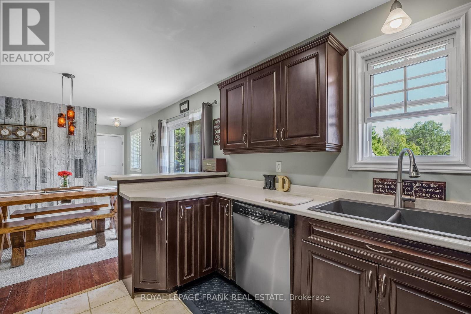 












376 BETHEL ROAD

,
Belleville,




Ontario
K0K3E0


