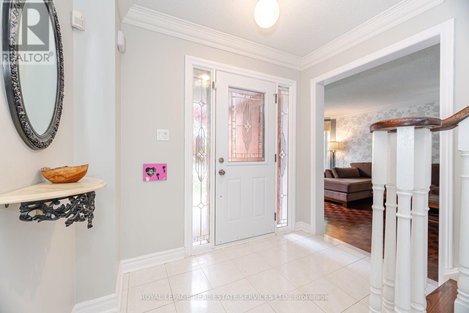 












2853 ROSEWOOD LANE

,
Oakville,




Ontario
L6J7M5

