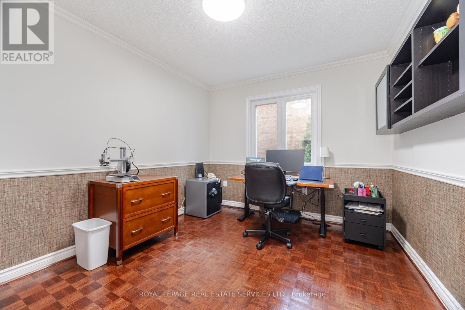 












2853 ROSEWOOD LANE

,
Oakville,




Ontario
L6J7M5

