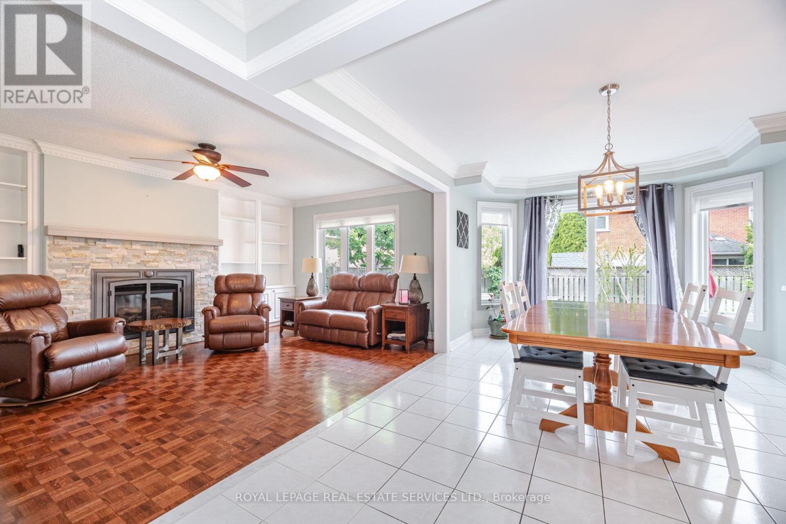 












2853 ROSEWOOD LANE

,
Oakville,




Ontario
L6J7M5

