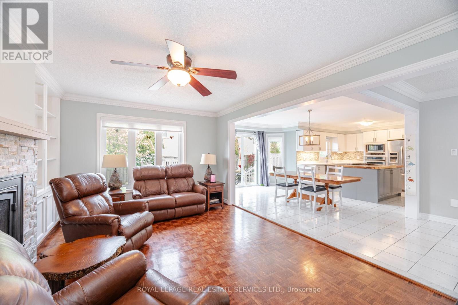 












2853 ROSEWOOD LANE

,
Oakville,




Ontario
L6J7M5

