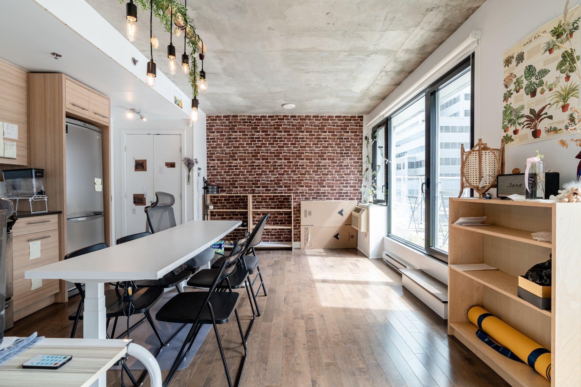 









1414


Rue Chomedey

, 511,
Montréal (Ville-Marie),




QC
H3H0A2

