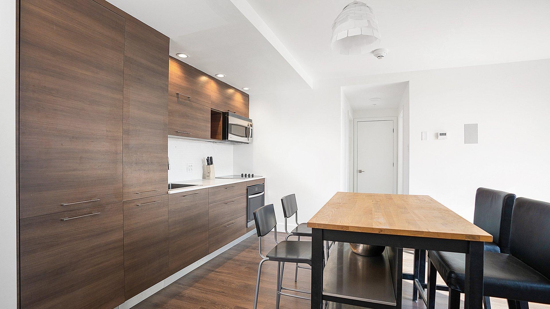 









1390


Rue du Fort

, 1807,
Montréal (Ville-Marie),




QC
H3H2R7

