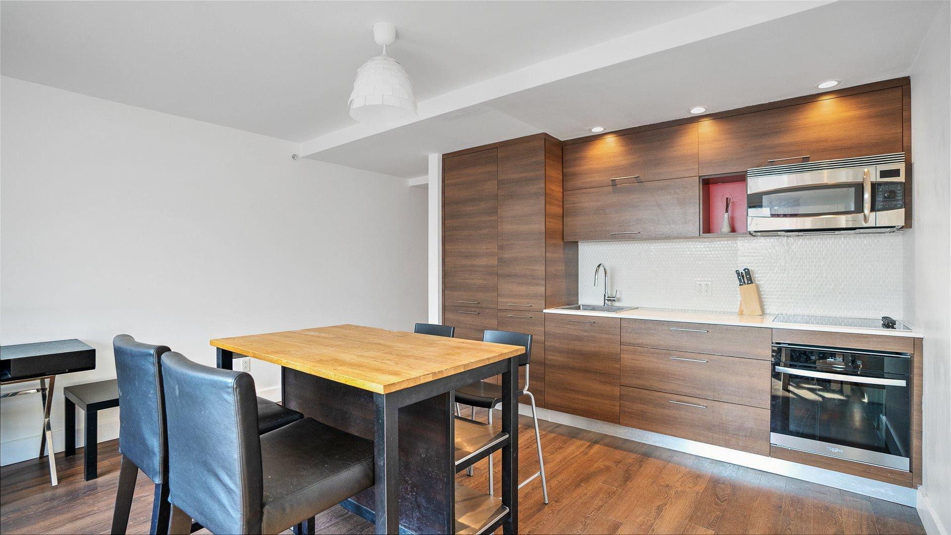 









1390


Rue du Fort

, 1807,
Montréal (Ville-Marie),




QC
H3H2R7

