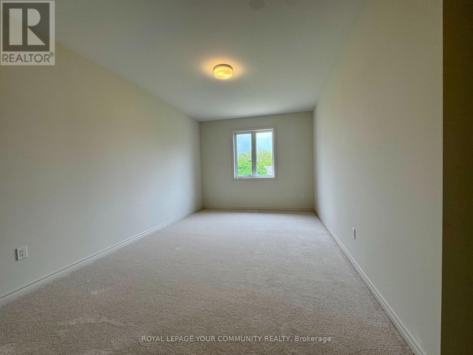 












8 ELDERBERRY WAY

,
Adjala-Tosorontio,




Ontario
L0G1W0

