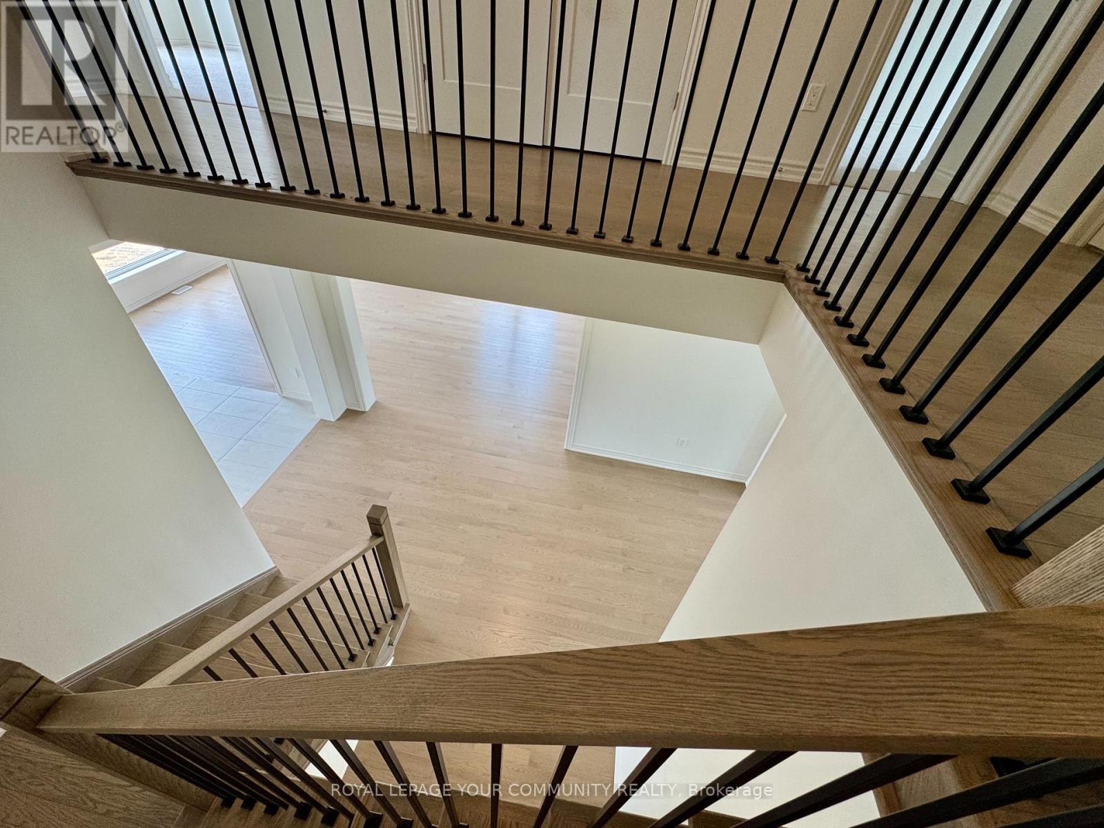 












8 ELDERBERRY WAY

,
Adjala-Tosorontio,




Ontario
L0G1W0

