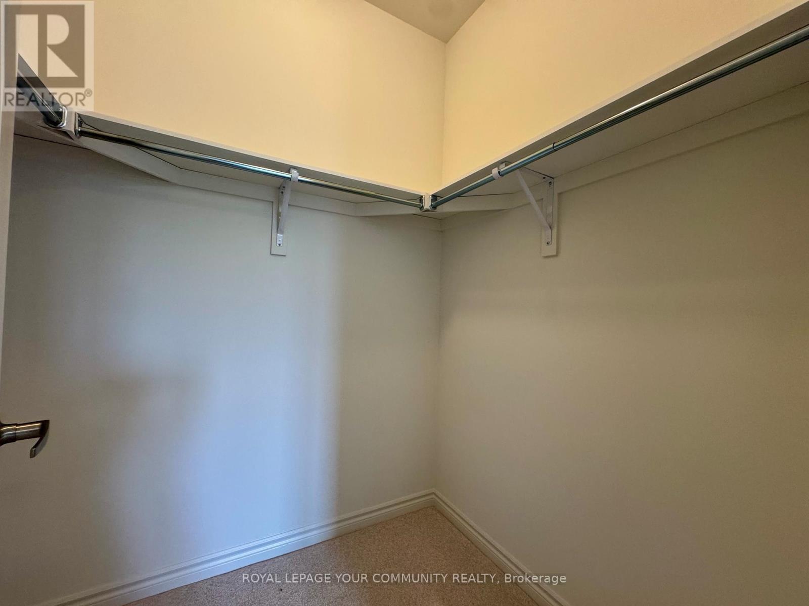 












8 ELDERBERRY WAY

,
Adjala-Tosorontio,




Ontario
L0G1W0

