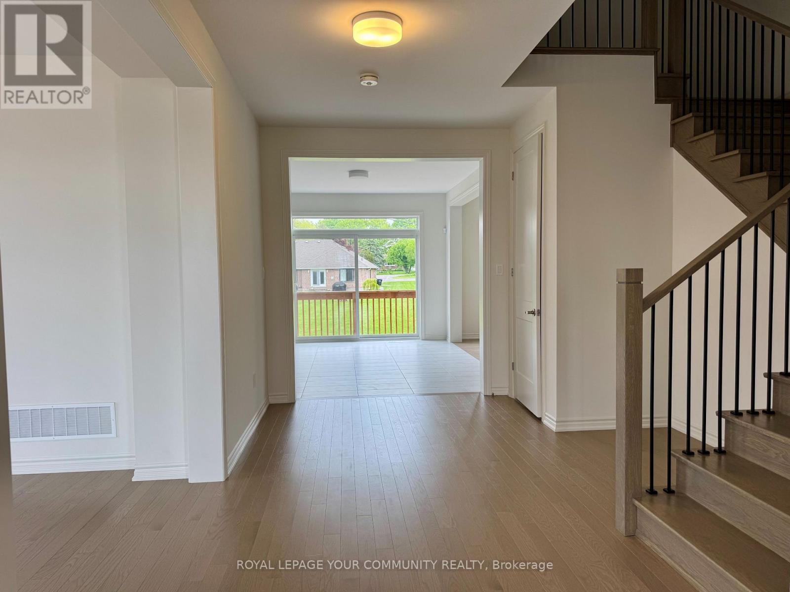












8 ELDERBERRY WAY

,
Adjala-Tosorontio,




Ontario
L0G1W0

