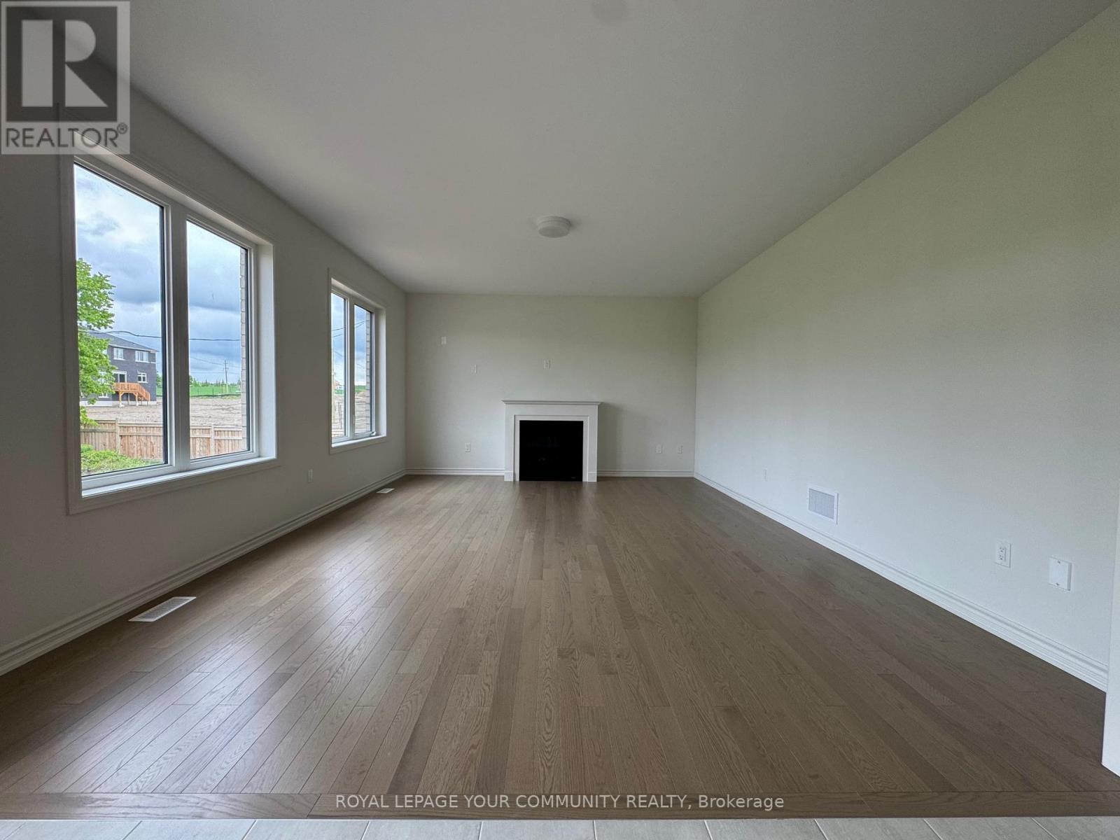 












8 ELDERBERRY WAY

,
Adjala-Tosorontio,




Ontario
L0G1W0


