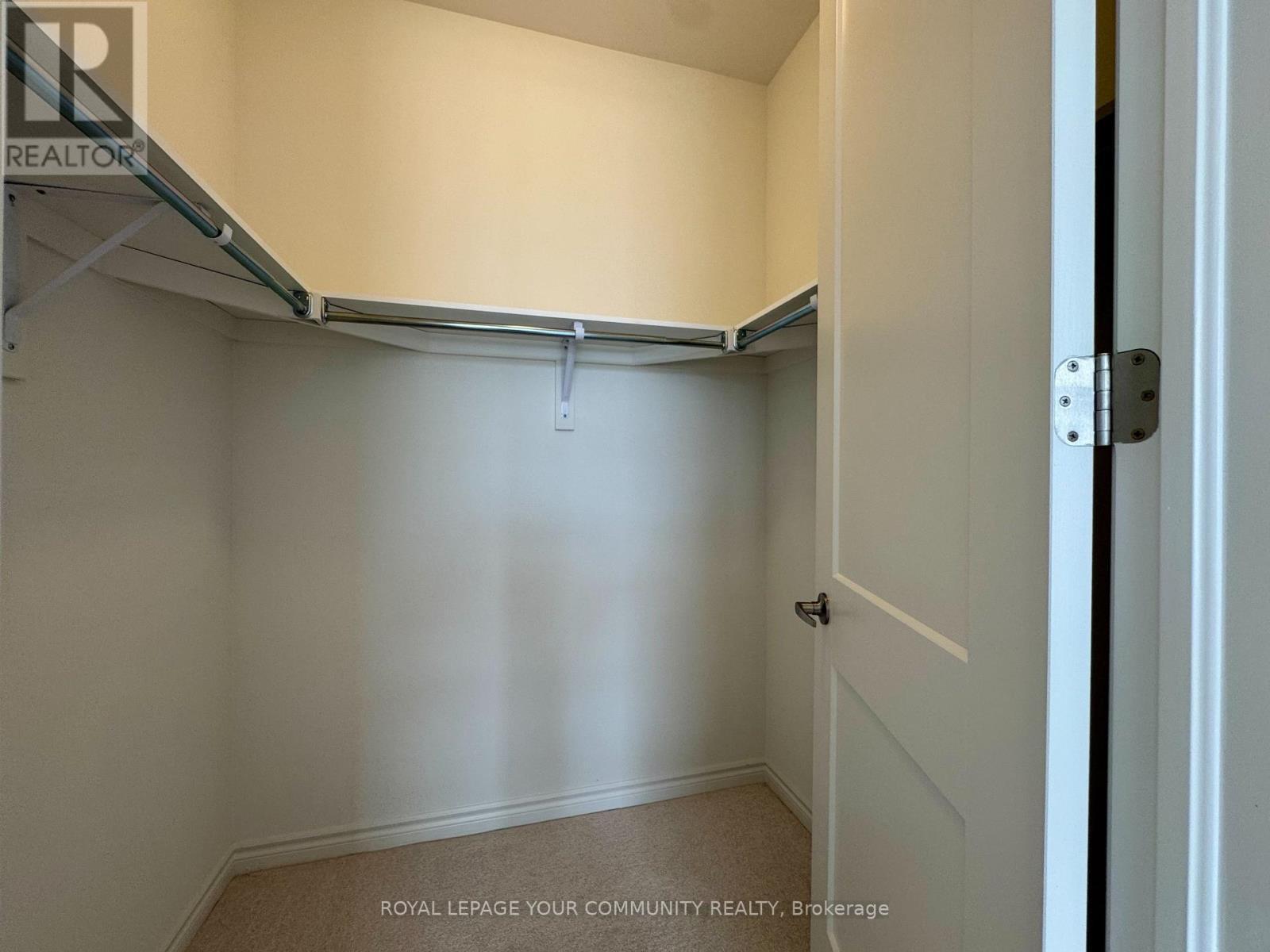 












8 ELDERBERRY WAY

,
Adjala-Tosorontio,




Ontario
L0G1W0

