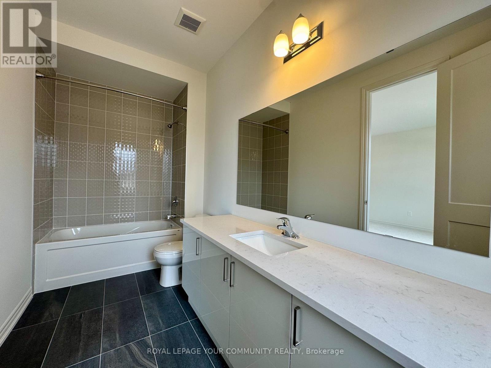 












8 ELDERBERRY WAY

,
Adjala-Tosorontio,




Ontario
L0G1W0

