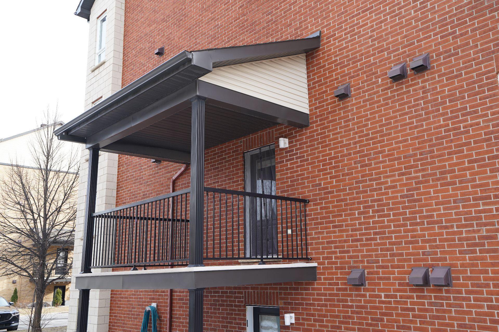 









6195


Rue Charpentier

, 3,
Brossard,




QC
J4Z0L6

