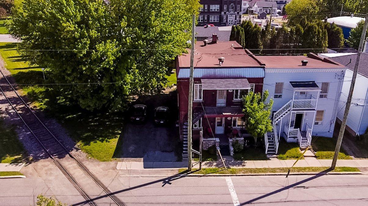 









118

 - 120


Rue Rochefort

,
Trois-Rivières,




QC
G8T7J1

