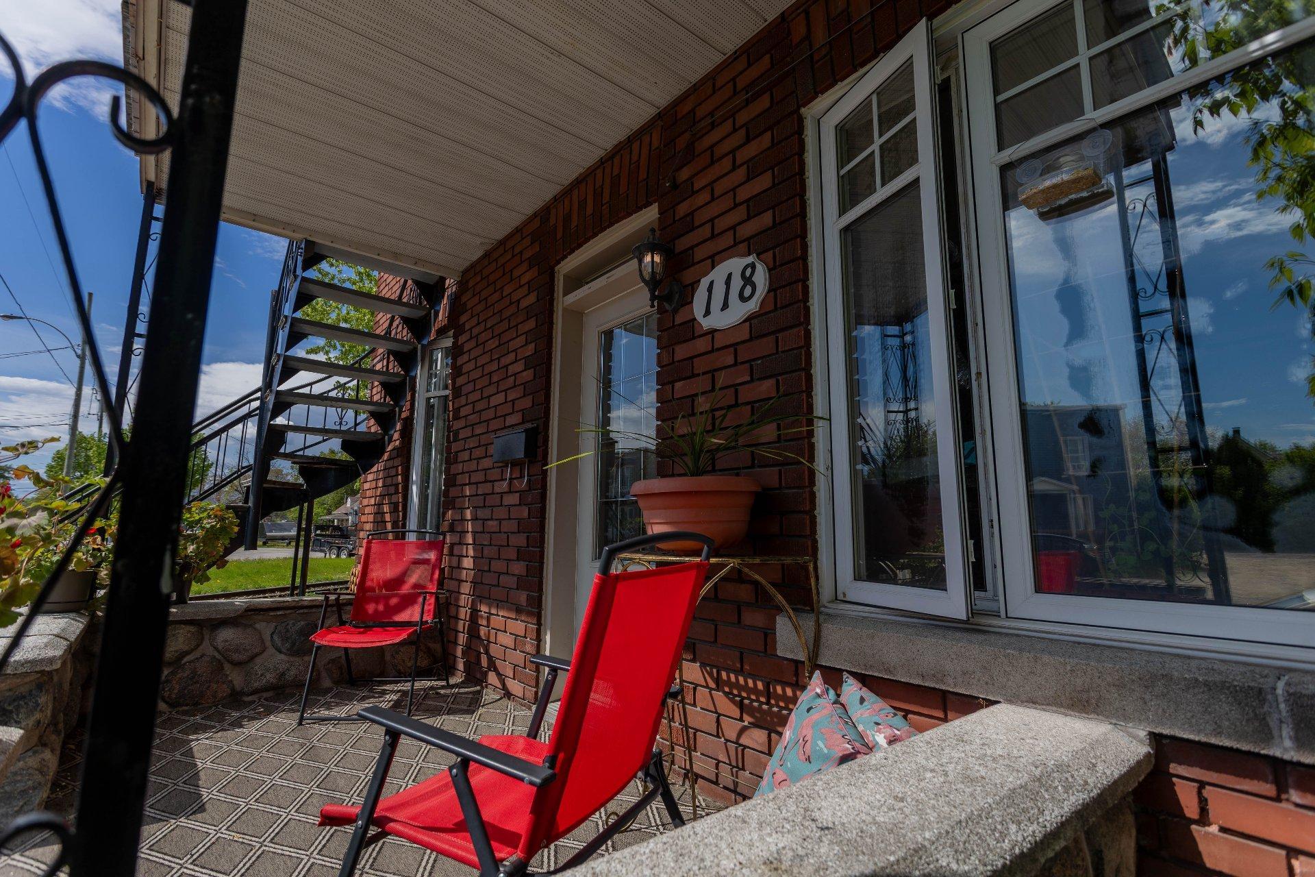 









118

 - 120


Rue Rochefort

,
Trois-Rivières,




QC
G8T7J1

