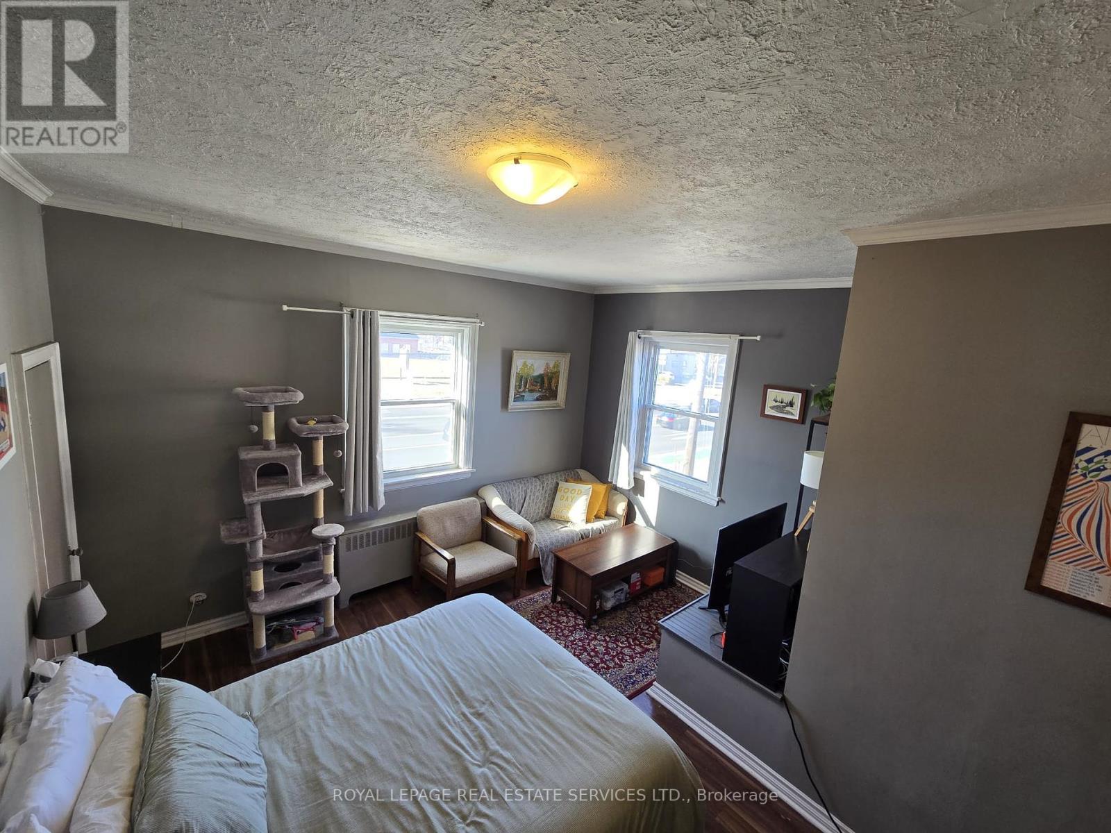 












2 - 36 PLAINS ROAD W

,
Burlington,




Ontario
L7T0E9

