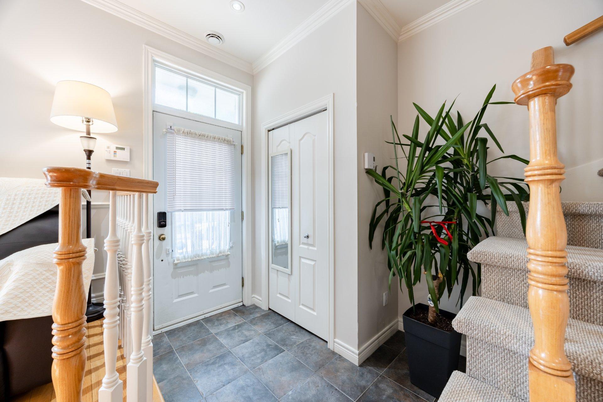 









2229


Rue de la Méditerranée

,
Montréal (Saint-Laurent),




QC
H4R3B1

