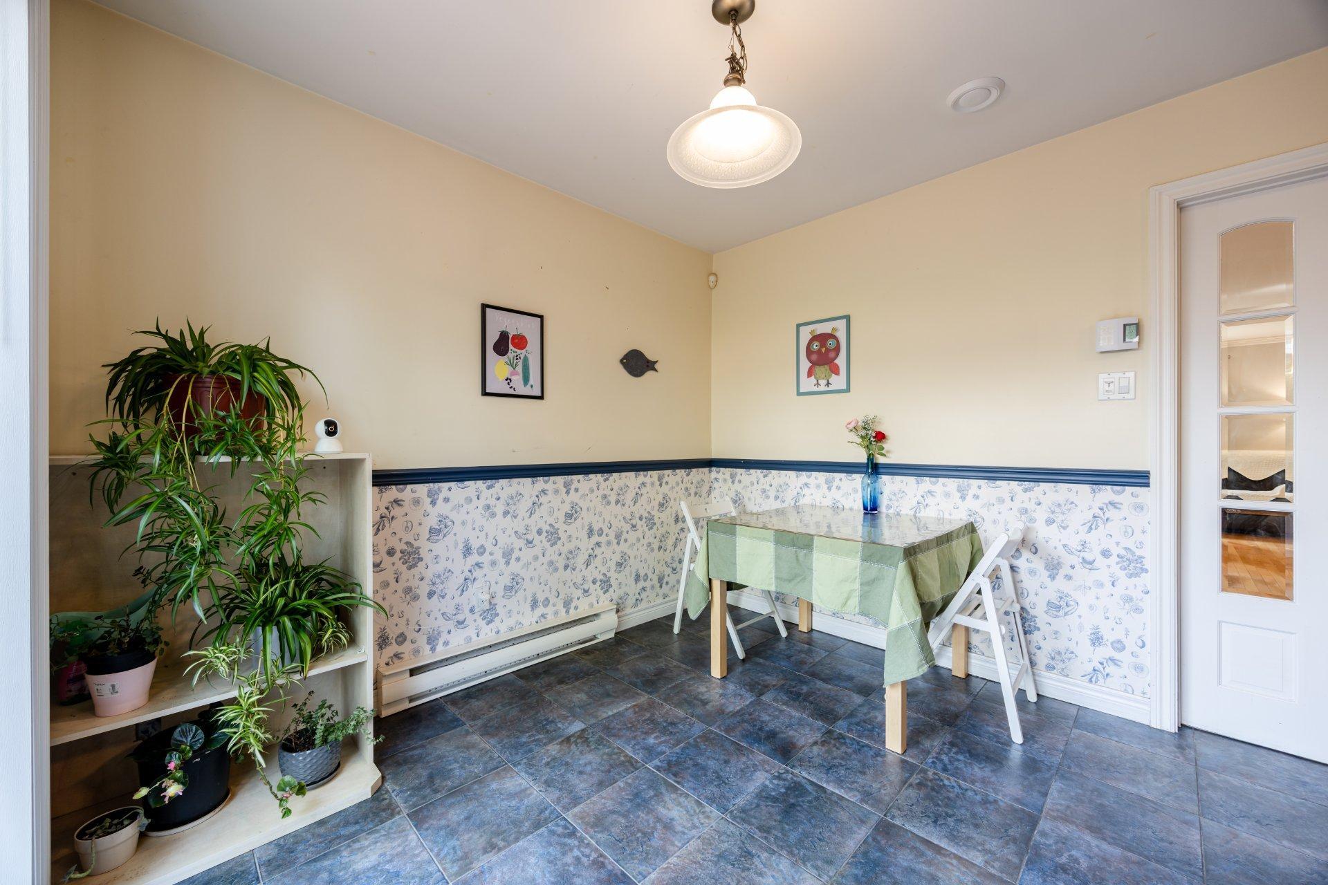 









2229


Rue de la Méditerranée

,
Montréal (Saint-Laurent),




QC
H4R3B1

