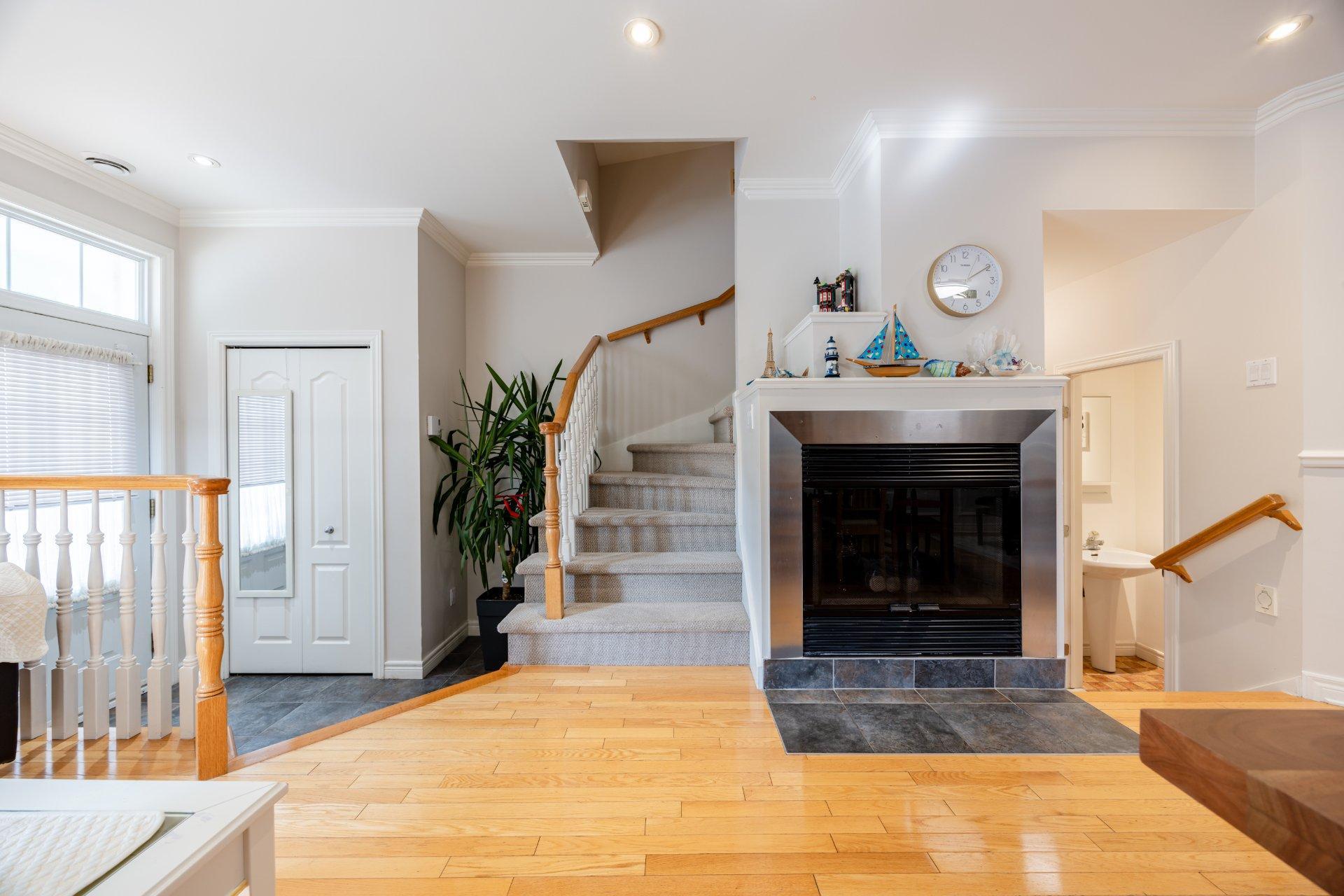 









2229


Rue de la Méditerranée

,
Montréal (Saint-Laurent),




QC
H4R3B1


