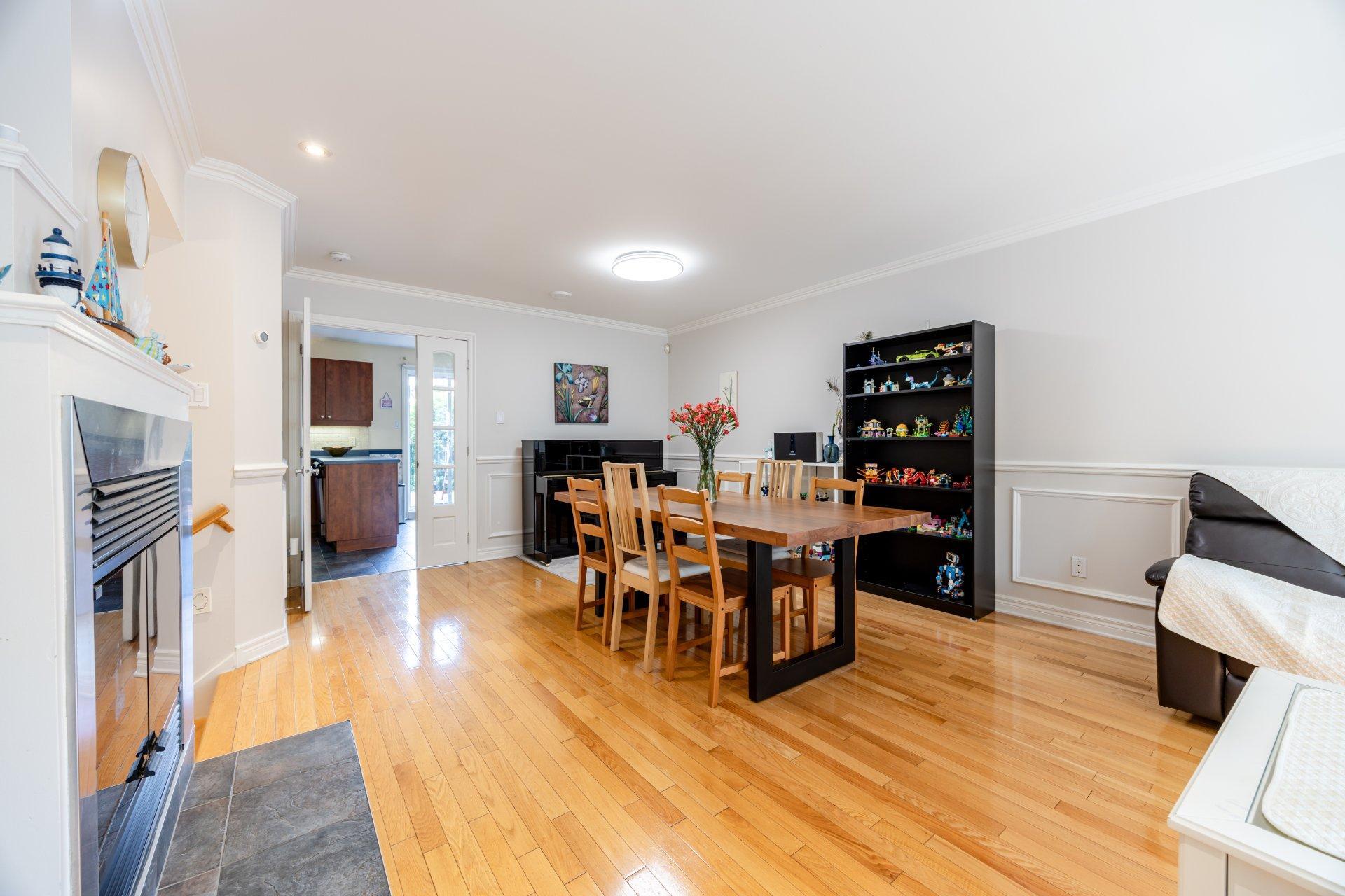 









2229


Rue de la Méditerranée

,
Montréal (Saint-Laurent),




QC
H4R3B1

