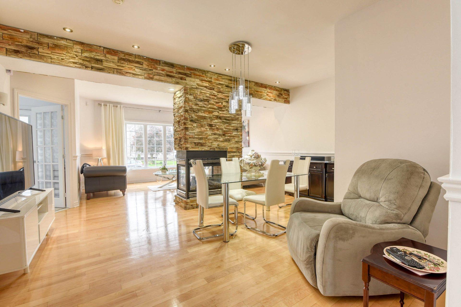 









580


Rue De Coubertin

,
Repentigny (Repentigny),




QC
J5Y3Z6

