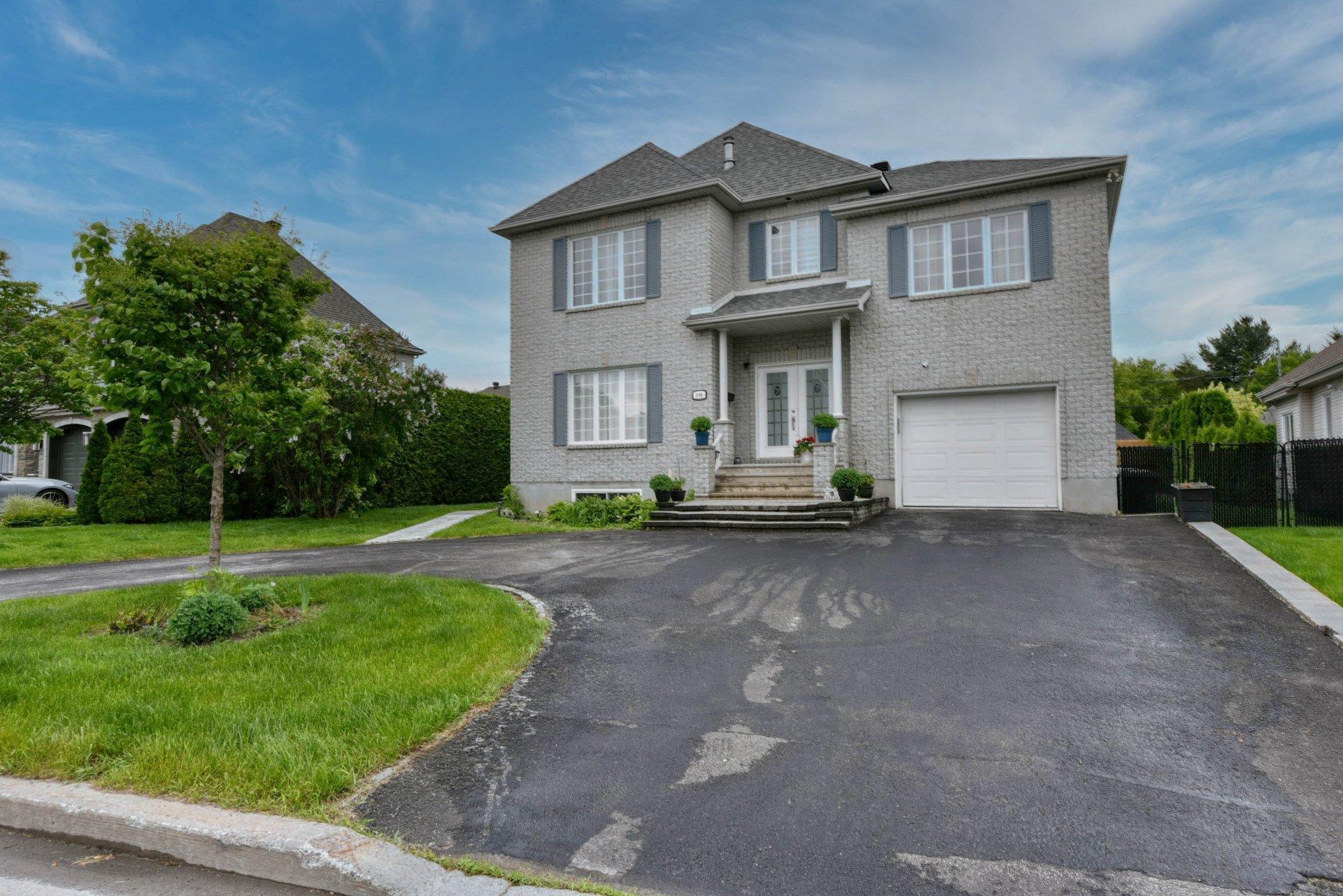 









580


Rue De Coubertin

,
Repentigny (Repentigny),




QC
J5Y3Z6

