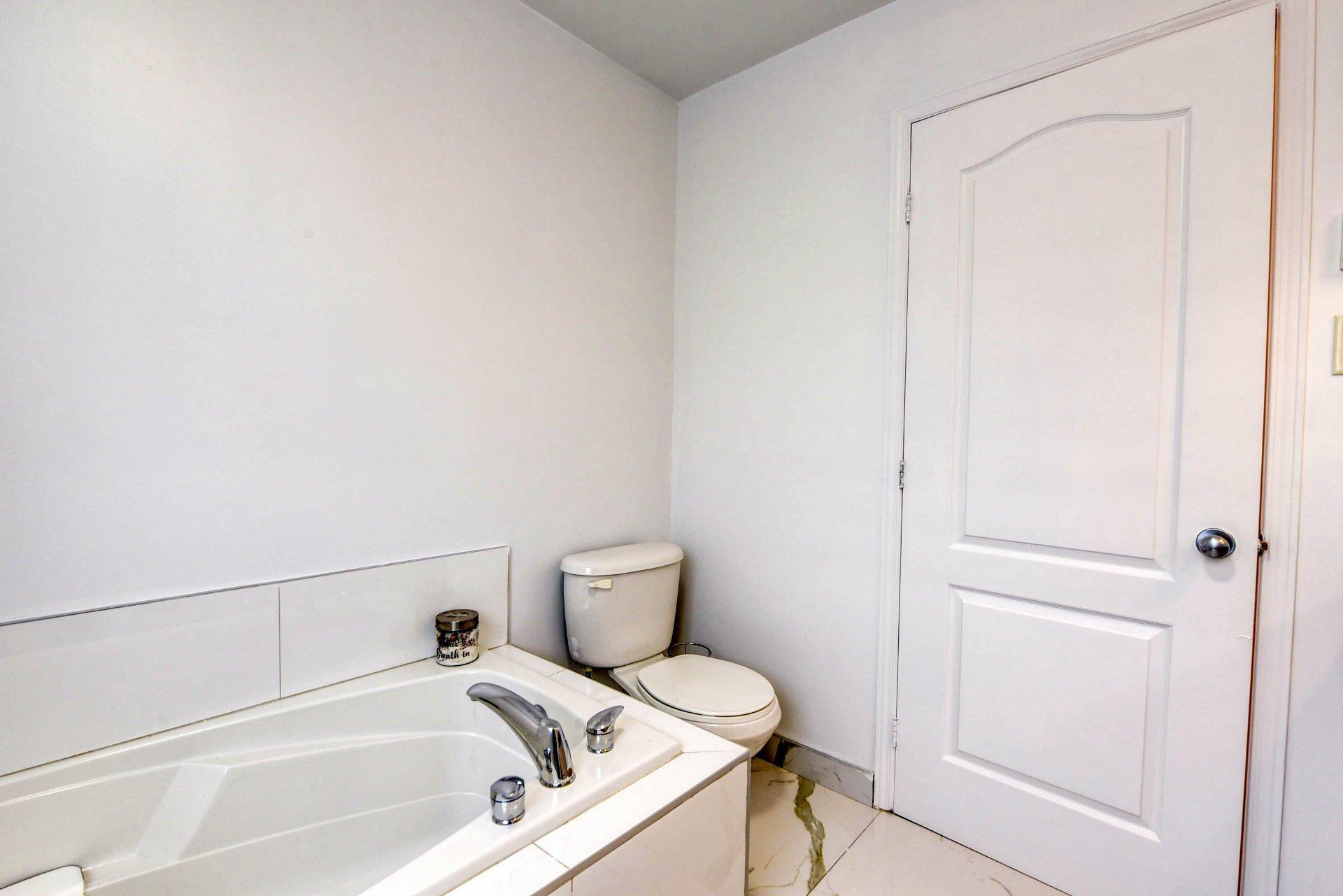 









580


Rue De Coubertin

,
Repentigny (Repentigny),




QC
J5Y3Z6

