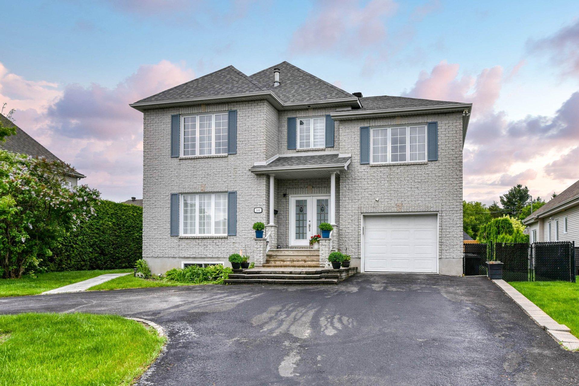 









580


Rue De Coubertin

,
Repentigny (Repentigny),




QC
J5Y3Z6

