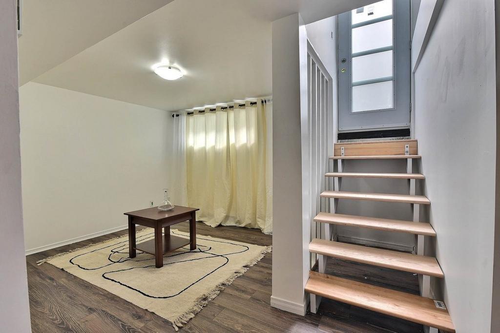 









580


Rue De Coubertin

,
Repentigny (Repentigny),




QC
J5Y3Z6

