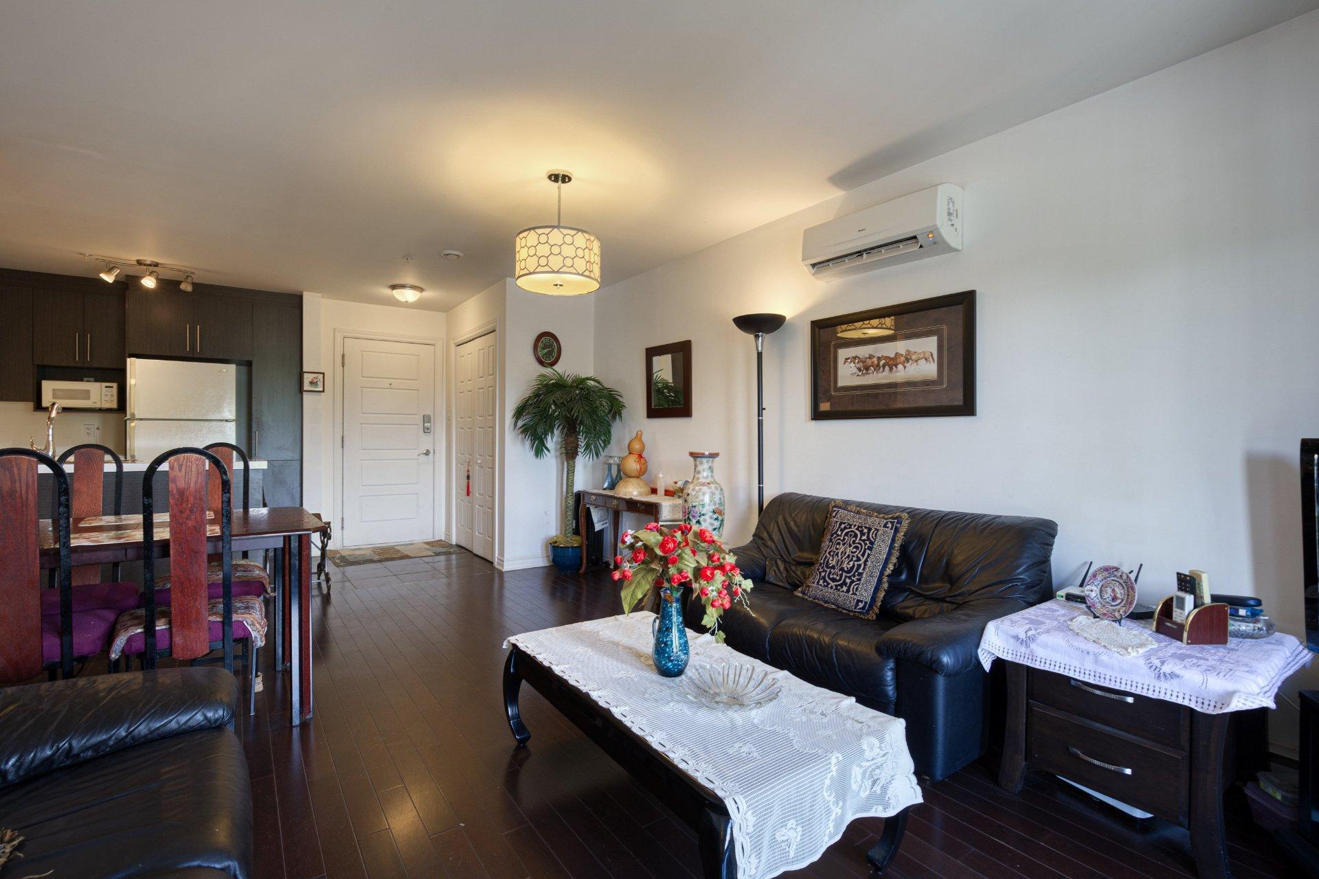 









995


Rue St-Germain

, 305,
Montréal (Saint-Laurent),




QC
H4L3S1

