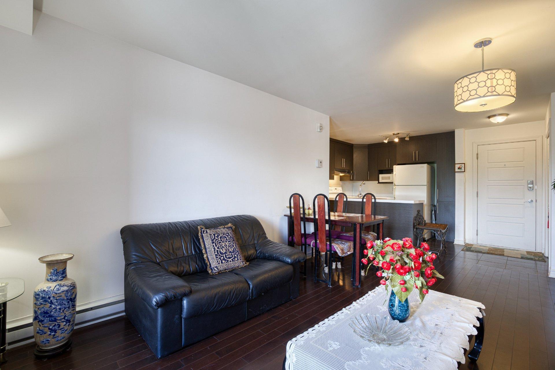 









995


Rue St-Germain

, 305,
Montréal (Saint-Laurent),




QC
H4L3S1

