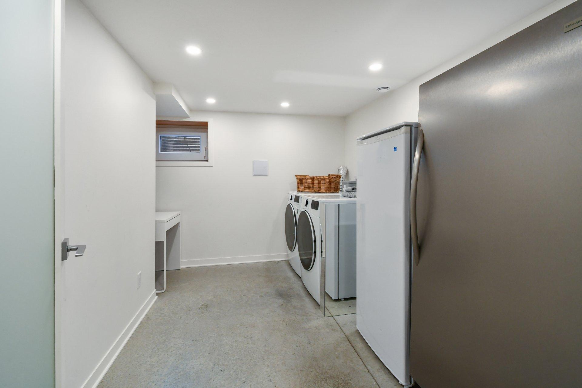 









7507


Rue Boyer

,
Montréal (Villeray/Saint-Michel/Parc-Extension),




QC
H2R2R9

