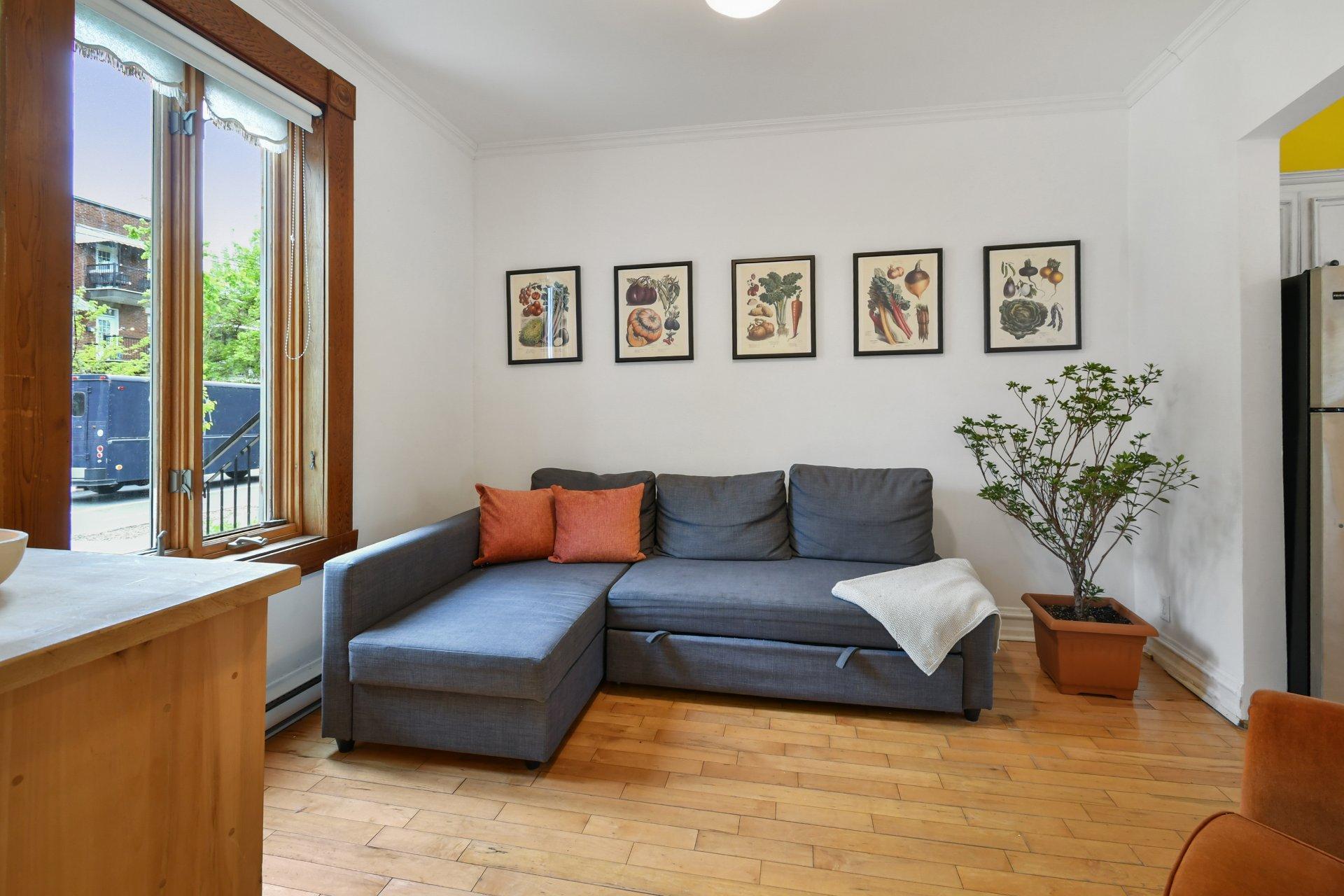 









7507


Rue Boyer

,
Montréal (Villeray/Saint-Michel/Parc-Extension),




QC
H2R2R9

