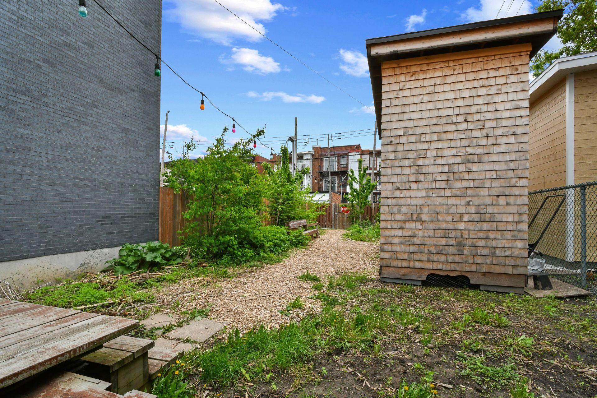 









7507


Rue Boyer

,
Montréal (Villeray/Saint-Michel/Parc-Extension),




QC
H2R2R9

