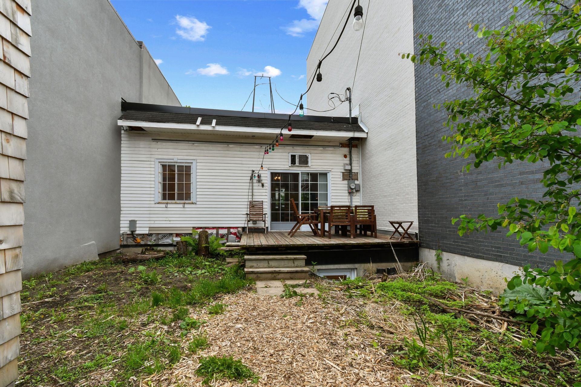









7507


Rue Boyer

,
Montréal (Villeray/Saint-Michel/Parc-Extension),




QC
H2R2R9

