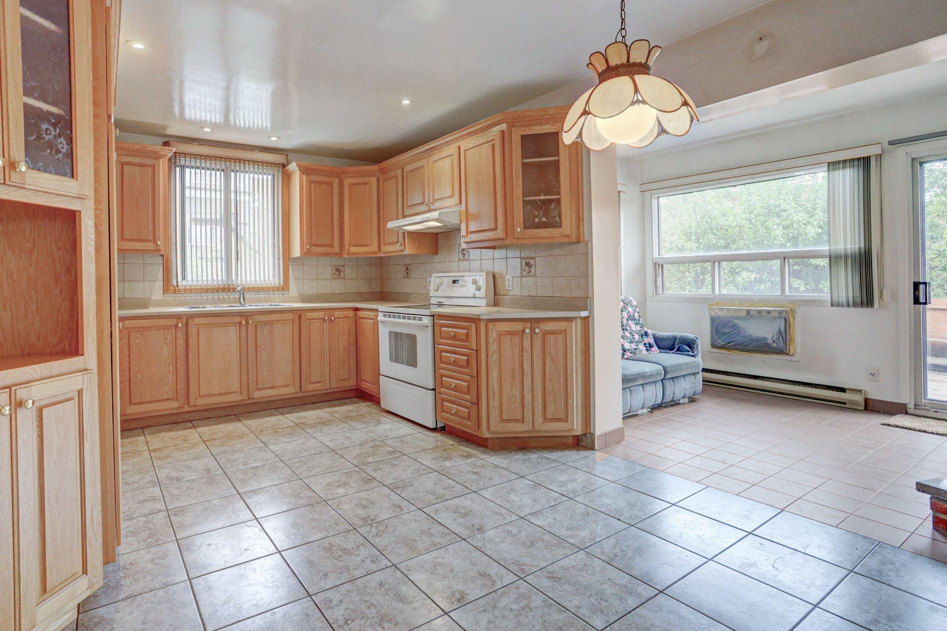 









5140

 - 5144


Av. Rosedale

,
Montréal (Côte-des-Neiges/Notre-Dame-de-Grâce),




QC
H4V2H6

