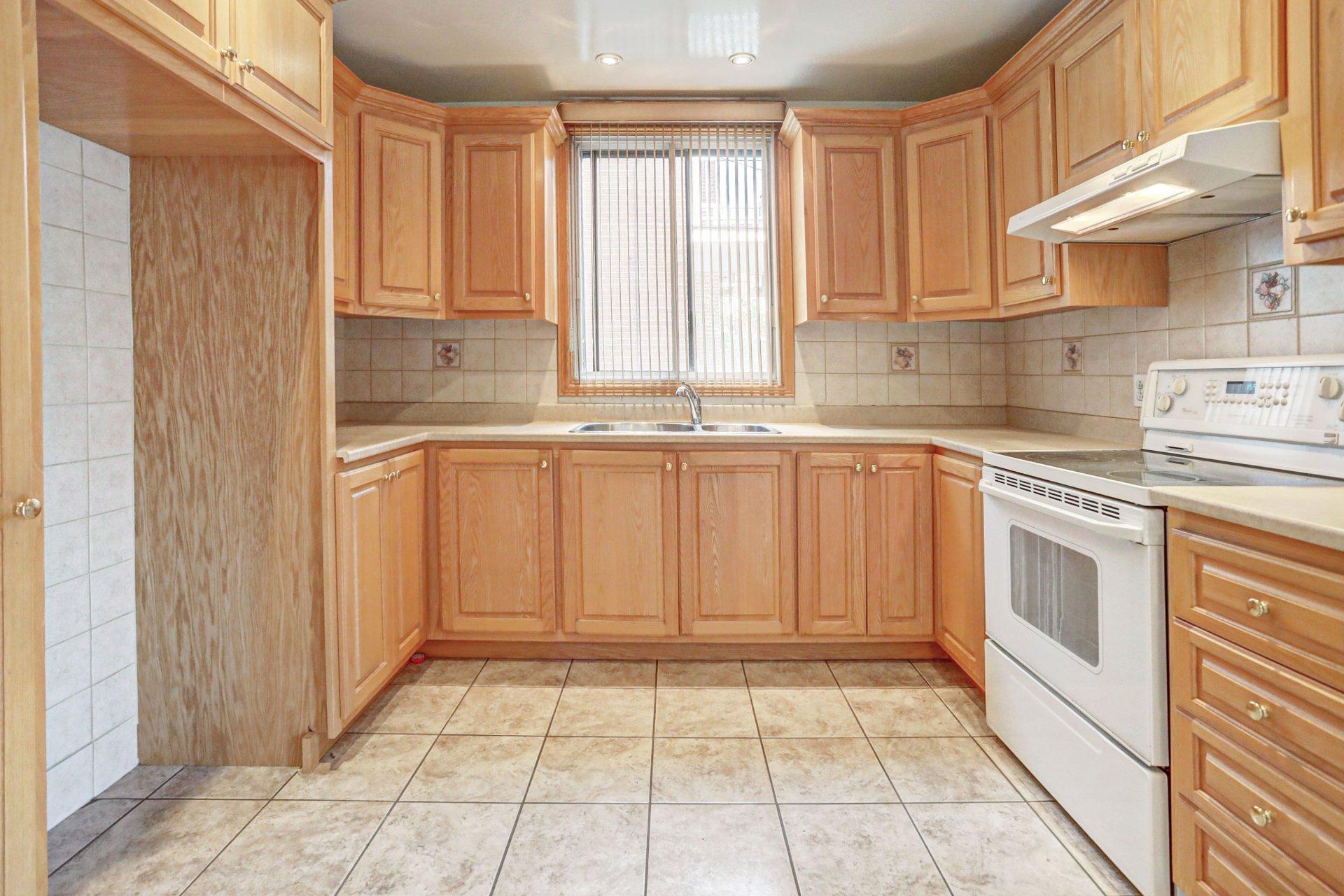 









5140

 - 5144


Av. Rosedale

,
Montréal (Côte-des-Neiges/Notre-Dame-de-Grâce),




QC
H4V2H6

